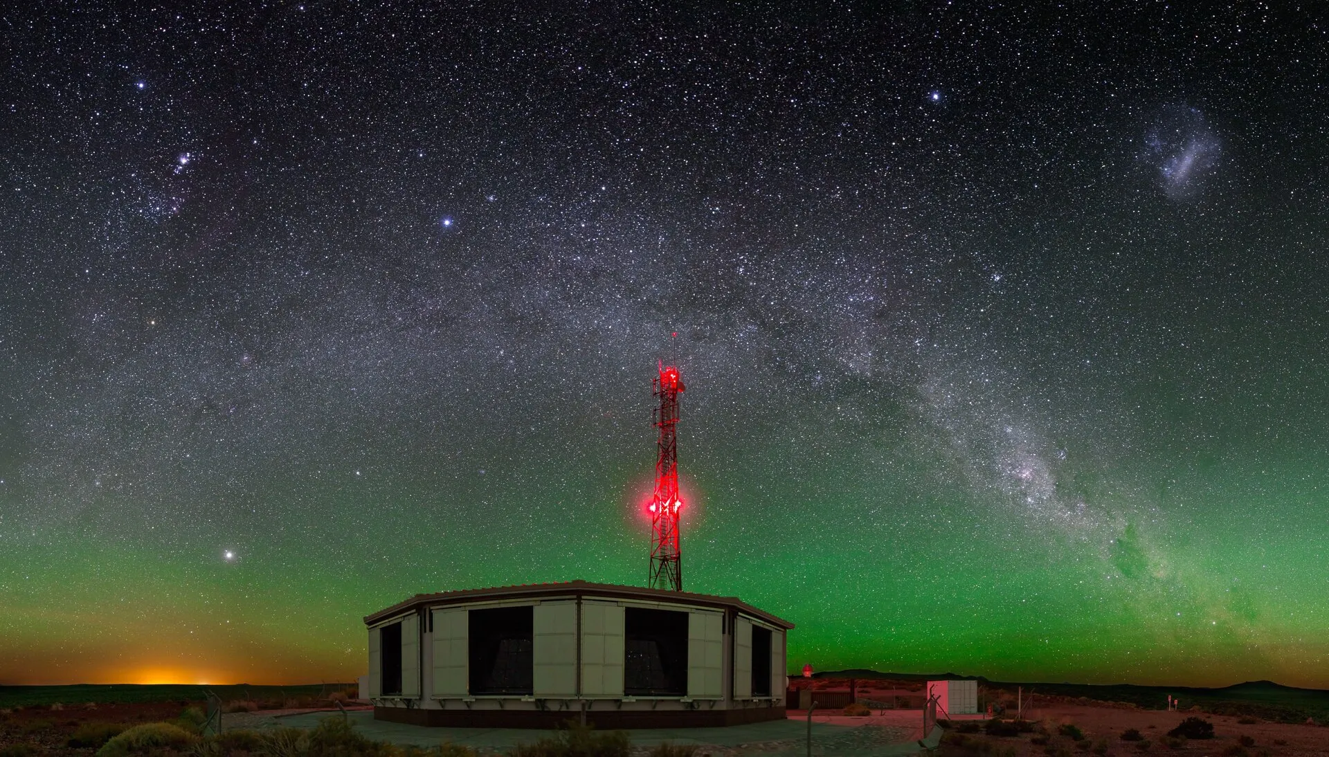 Imaxe do Observatorio Pierre Auger, na Arxentina. Crédito da fotografía: Steven Saffi / Colaboración Pierre Auger.